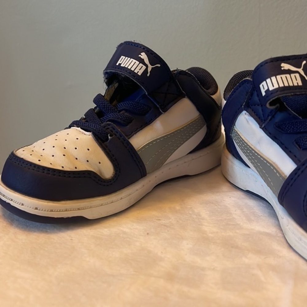 Puma toddler shoes Blue and white size 8c - Picture 3 of 9